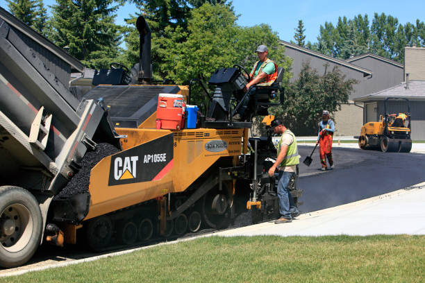 Best Professional Driveway Pavers  in Maplewood, MO